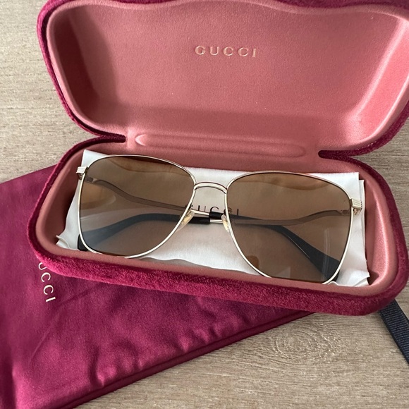Gucci Accessories - Gucci sunglasses for women